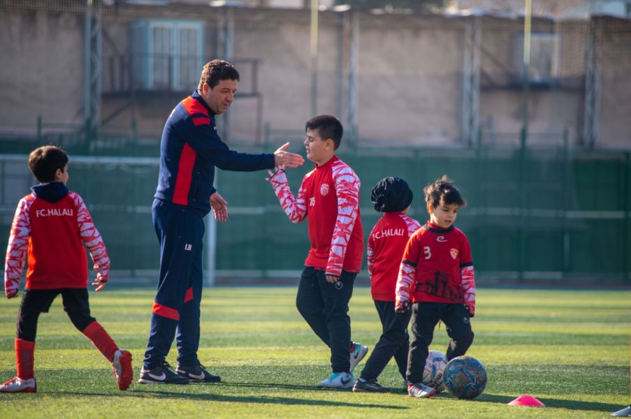 تصویر آکادمی فوتبال اسماعیل حلالی