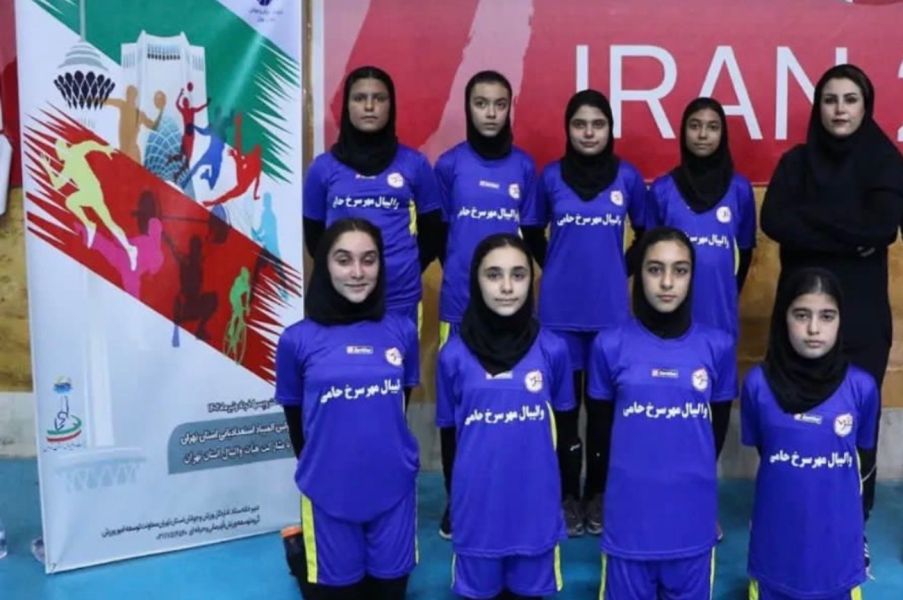 تصویر آکادمی والیبال دختران مونا عرب تهران