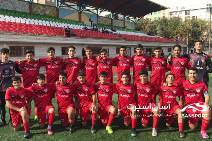 تصویر مدرسه فوتبال عقاب اکباتان کارا تهران