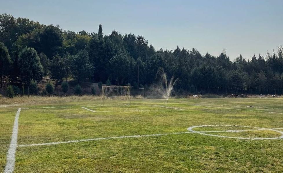 تصویر زمین چمن طبیعی شهید عباسپور کوچک (هگزاگون) تهران
