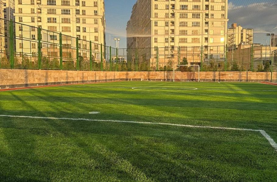 تصویر زمین چمن مصنوعی رونیکا پلاس تهران