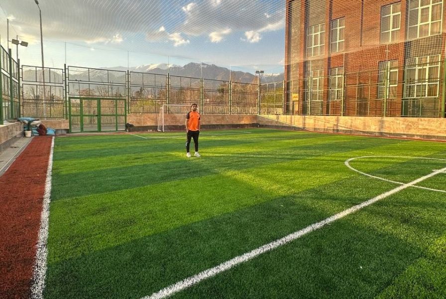 تصویر زمین چمن مصنوعی رونیکا پلاس تهران