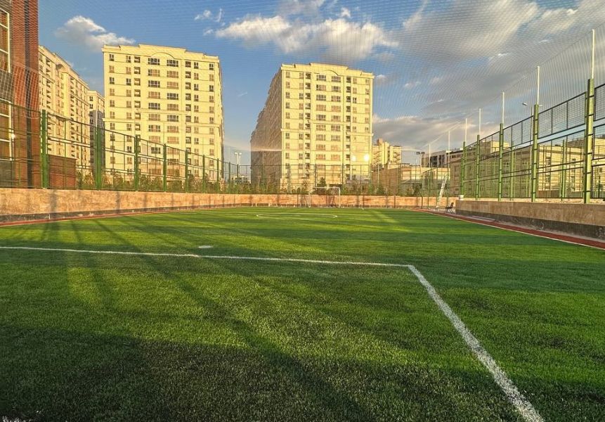 تصویر زمین چمن مصنوعی رونیکا پلاس تهران