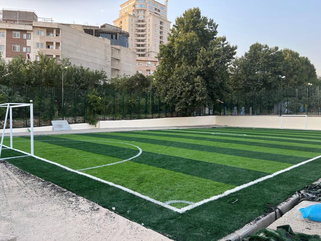 تصویر چمن مصنوعی مجتمع توریستی کن تهران