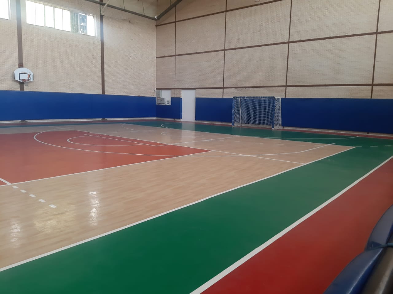 تصویر سالن چند منظوره مهدیه اصفهان