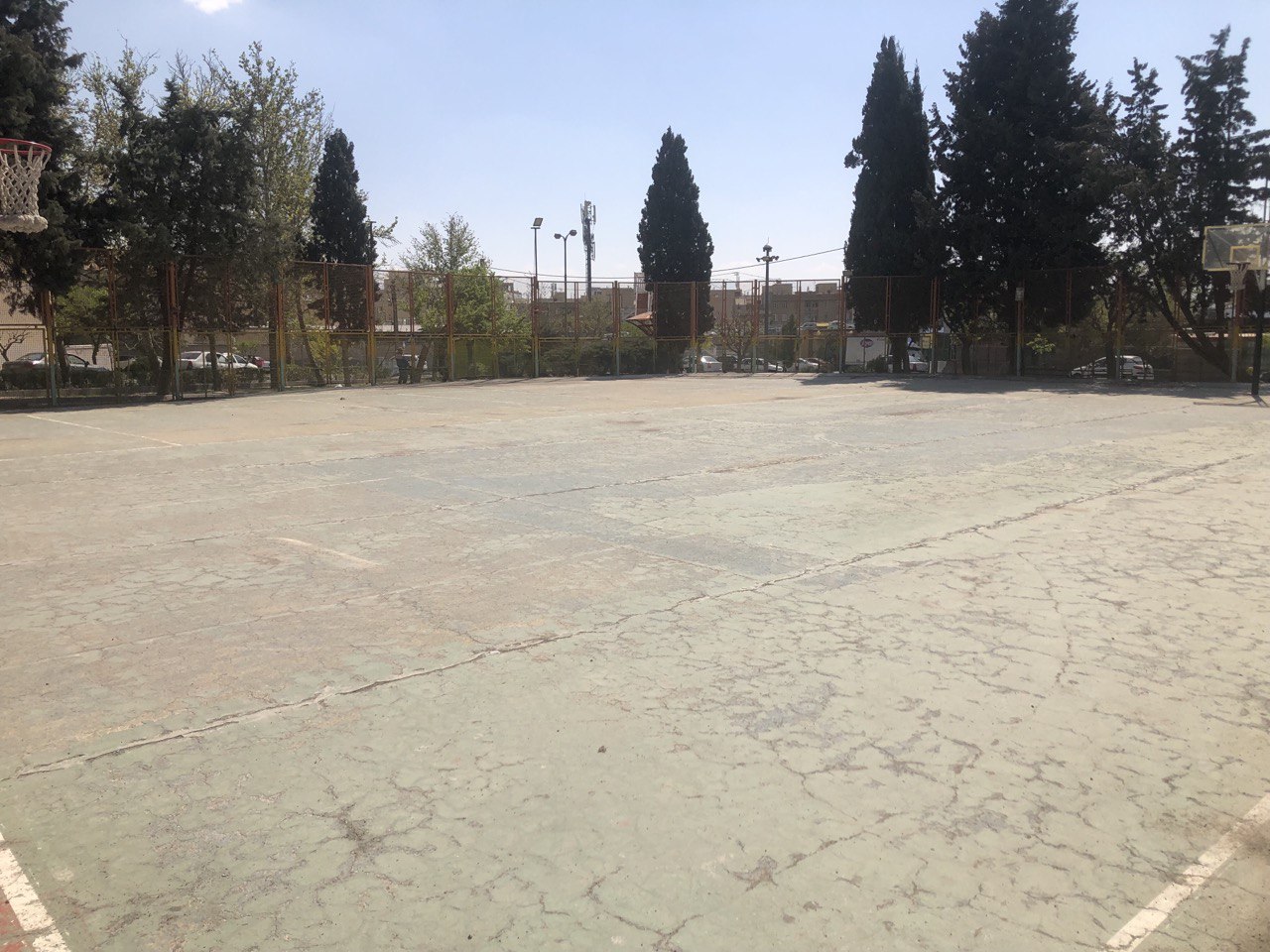 تصویر زمین روباز ورزشی بوستان مریم تهران