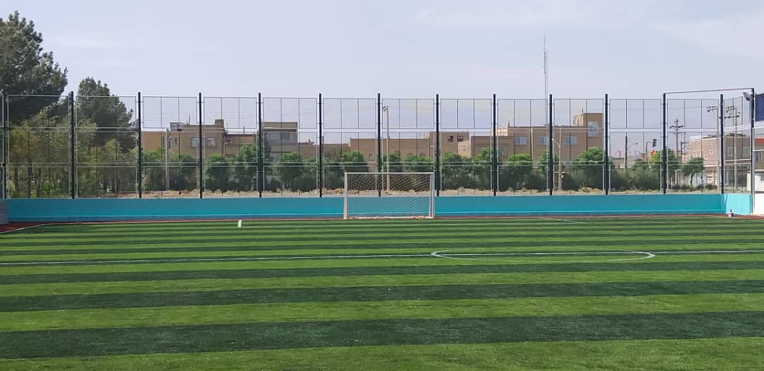 تصویر زمین چمن مصنوعی حاج محمود خوروش آران وبیدگل