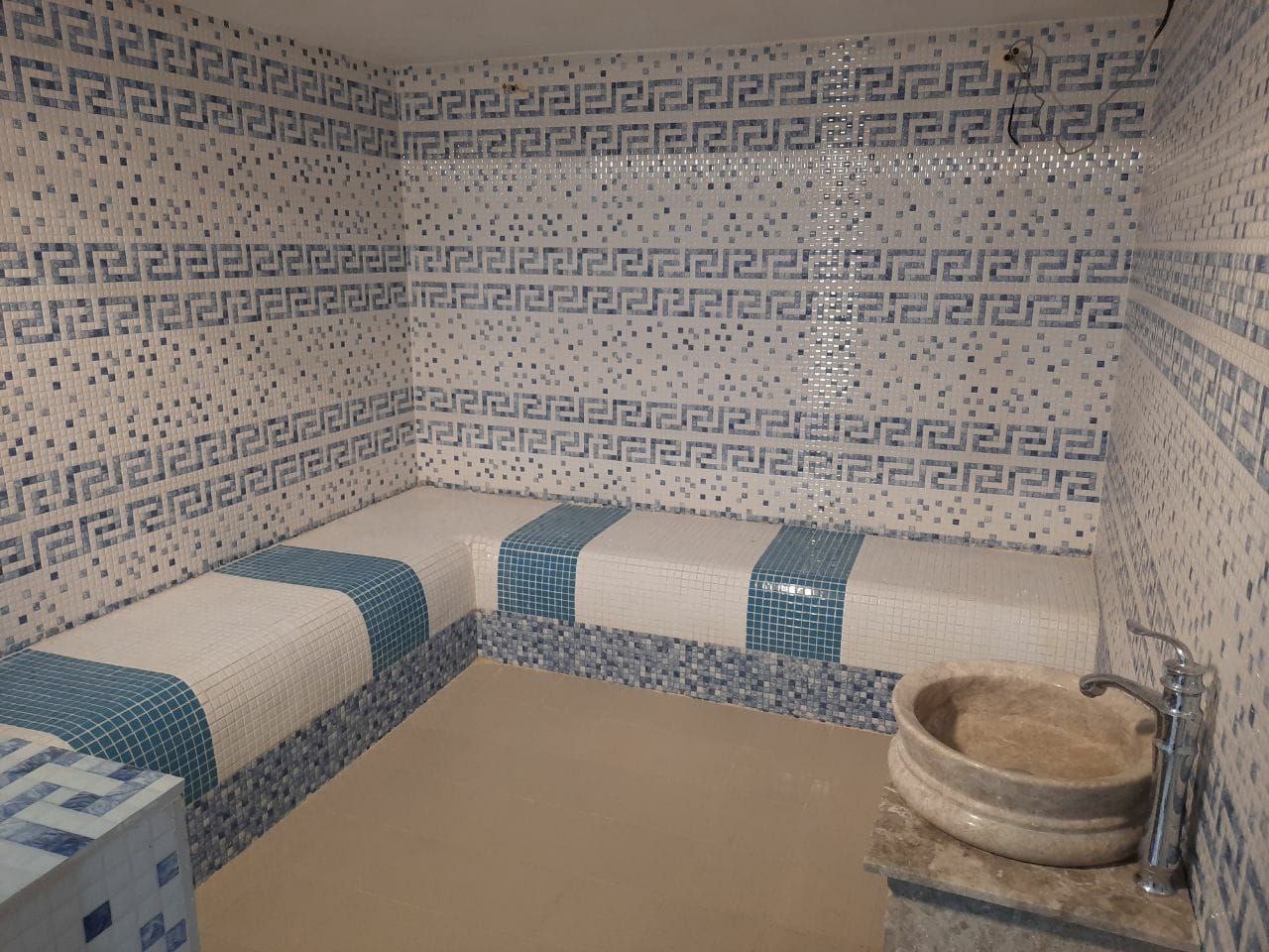 تصویر مجموعه آبی توحید شیراز