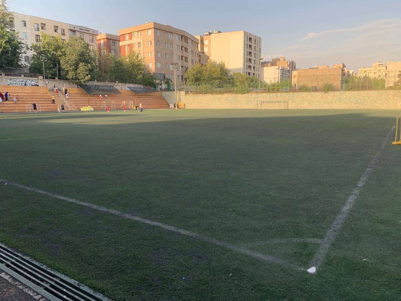 تصویر زمین چمن مصنوعی شهدای مبارک آباد تهران
