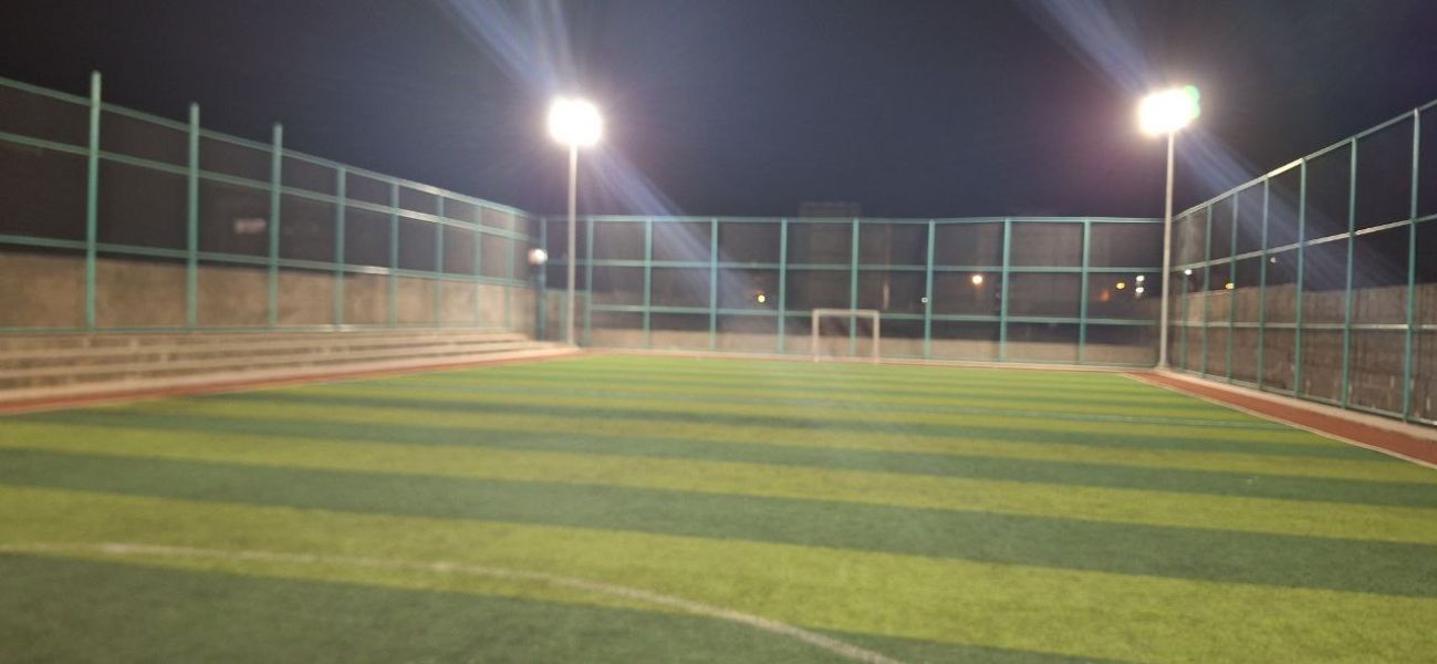 تصویر چمن مصنوعی شهید آیت الله رئیسی اصفهان