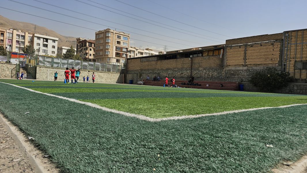 تصویر چمن مصنوعی بهاران(شهران)تهران