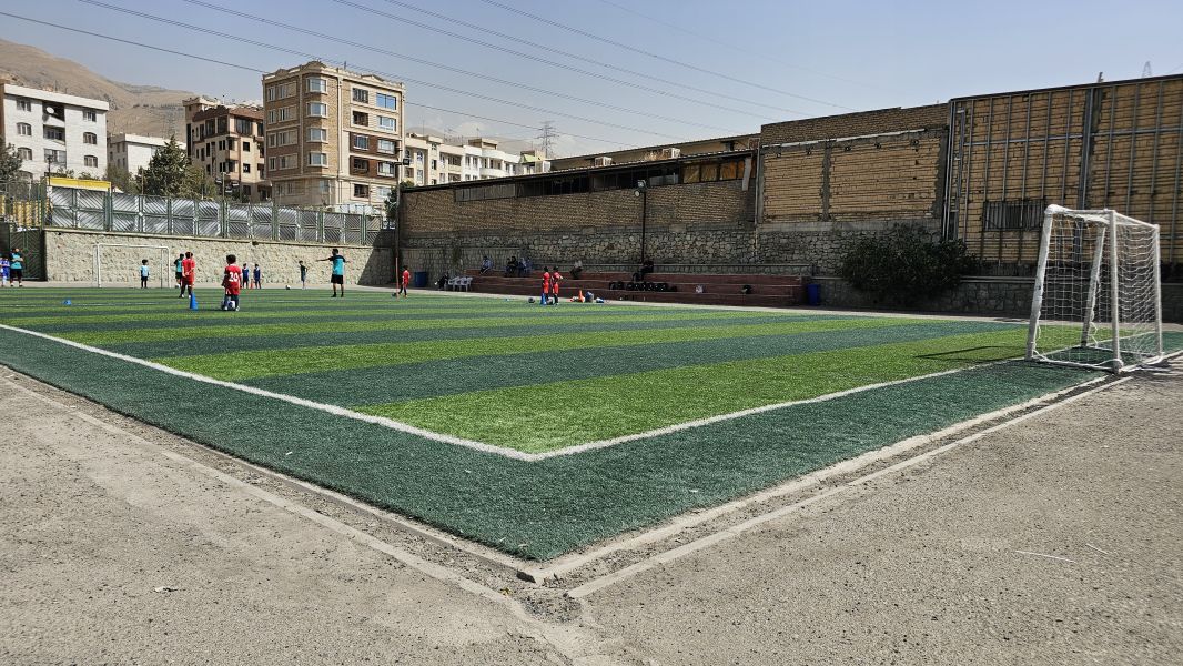 تصویر چمن مصنوعی بهاران(شهران)تهران