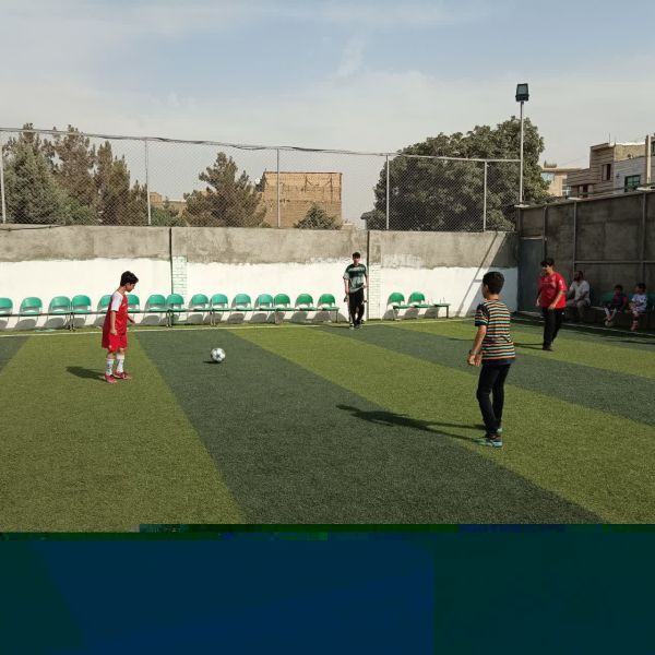 تصویر چمن مصنوعی کانون کوثر ولایت کرج