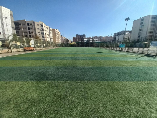تصویر زمین چمن مصنوعی بیمه تهران