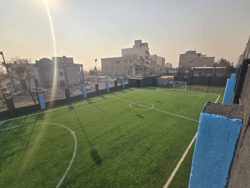 تصویر چمن مصنوعی کمپ فوتبال پا به توپ تهران شعبه شمیران