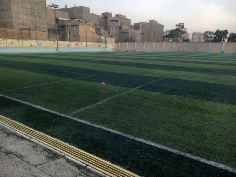 تصویر زمین چمن مصنوعی صالحان تهران