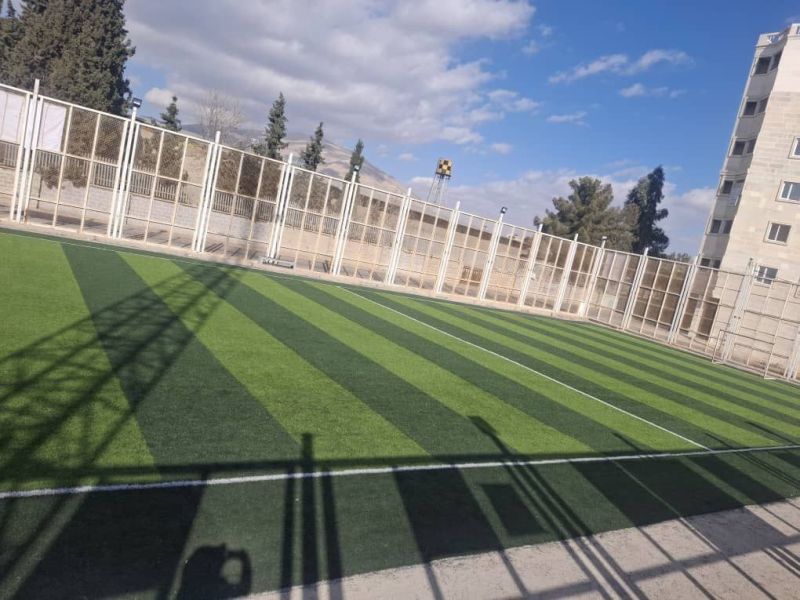 تصویر زمین چمن مصنوعی هویزه شیراز