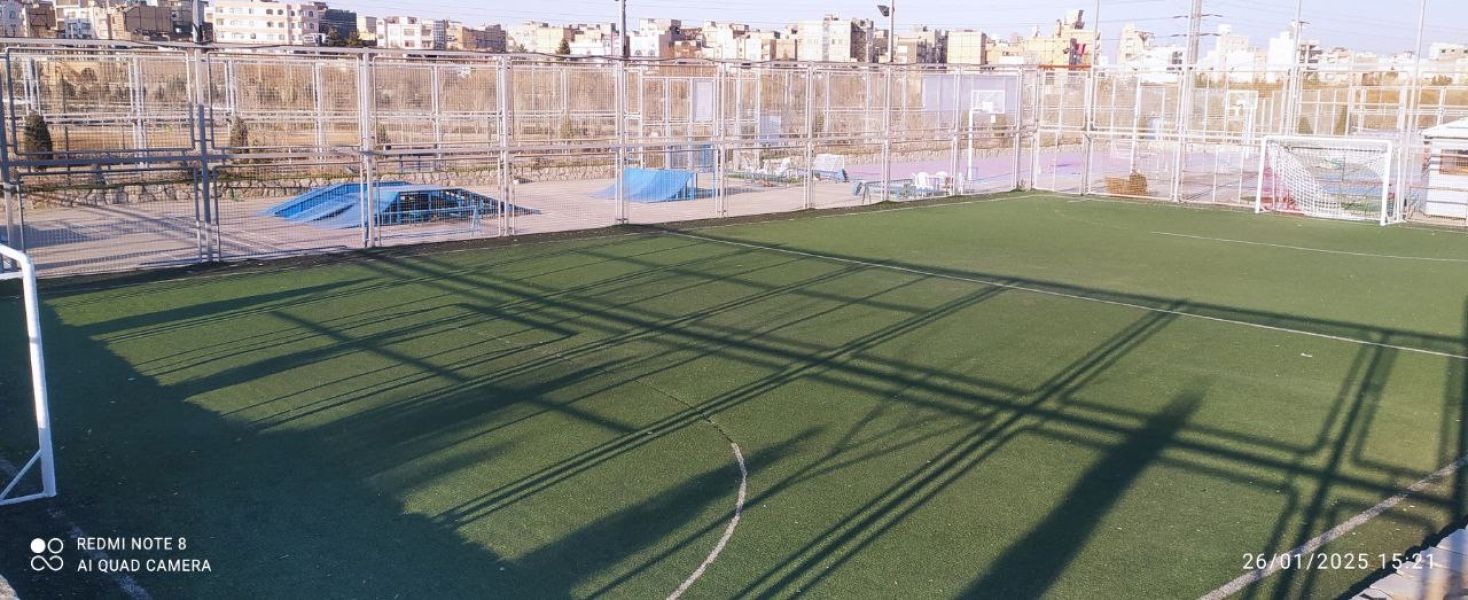 تصویر زمین چمن مصنوعی چهل بازه مشهد