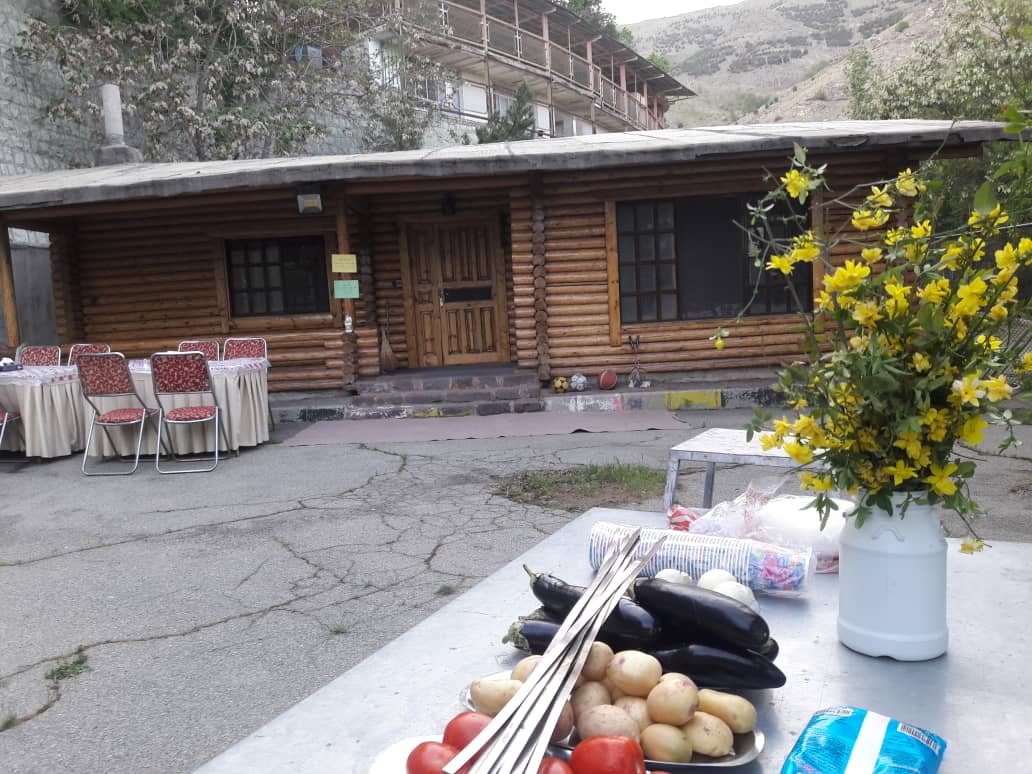 تصویر زمین چمن مصنوعی شهید چمران تهران