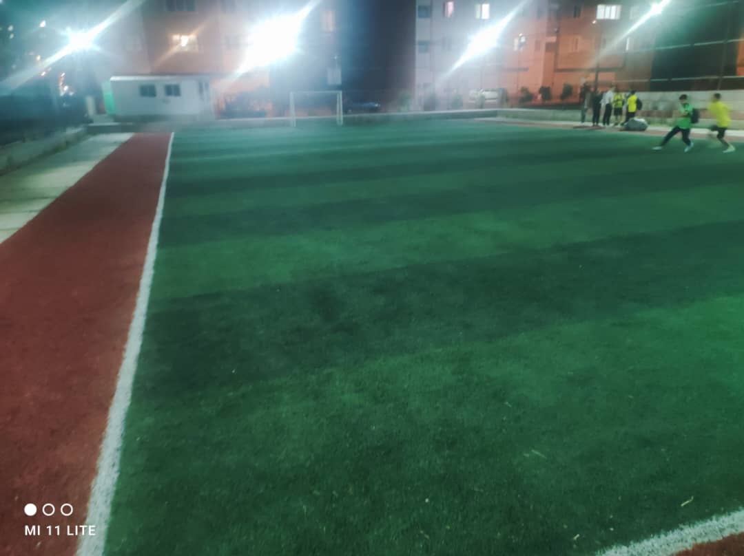 تصویر زمین چمن مصنوعی پرهام شیراز