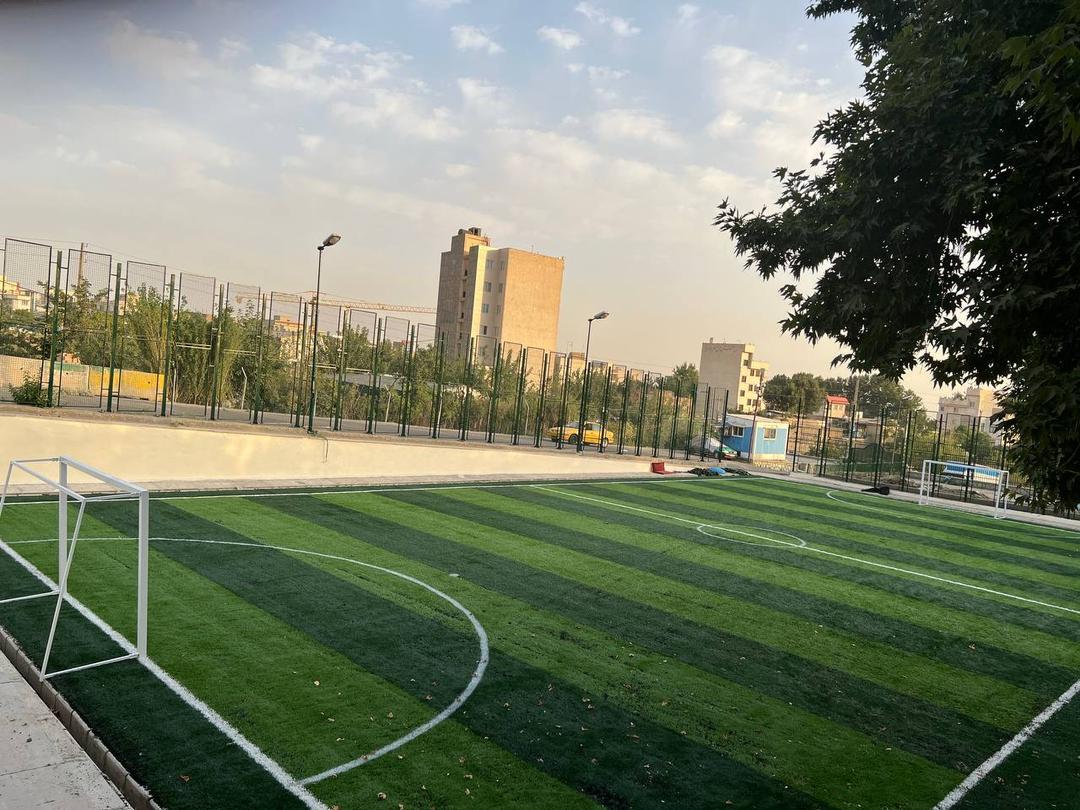 تصویر چمن مصنوعی مجتمع توریستی کن تهران