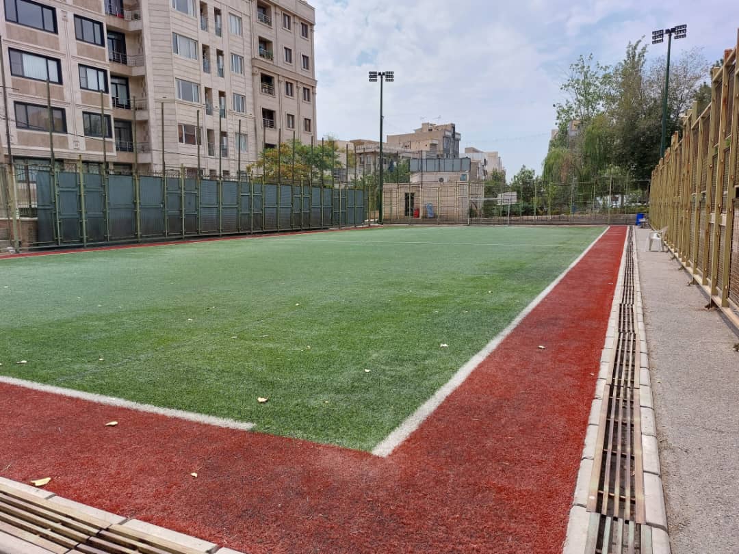 تصویر چمن مصنوعی شماره 2 شهید چمران تهران