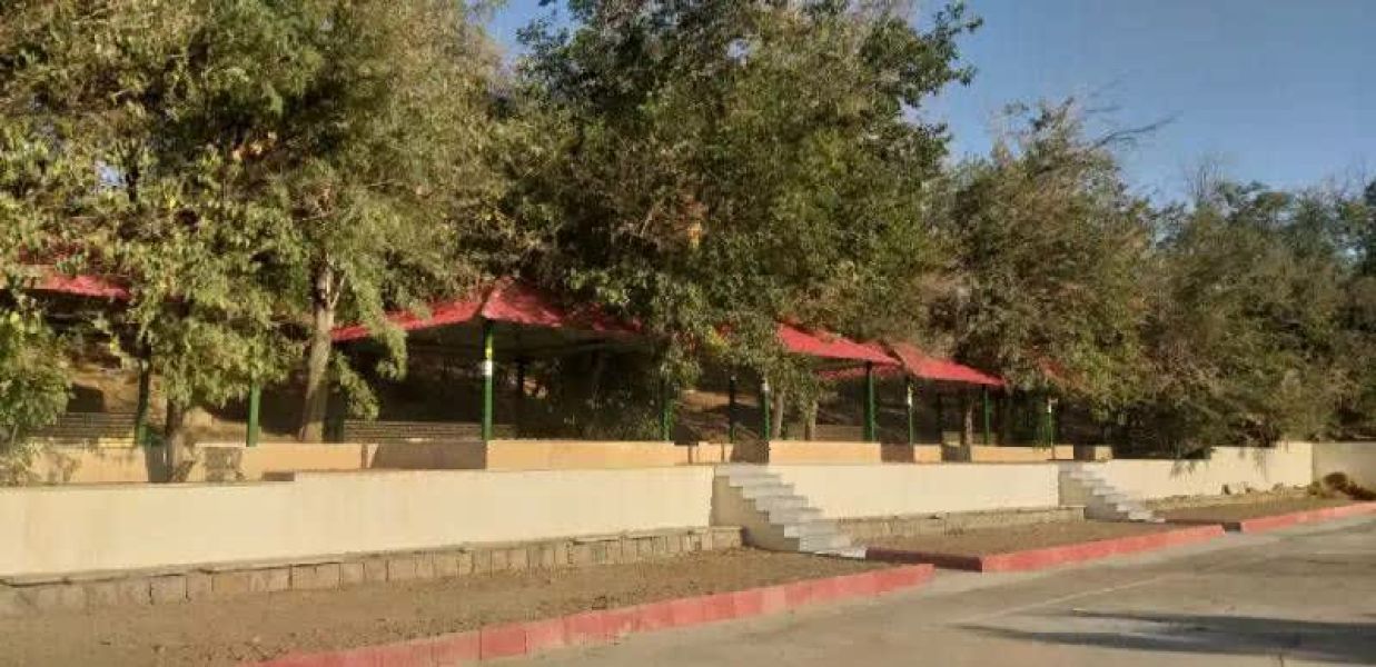 تصویر زمین چمن طبیعی کانون بعثت تهران