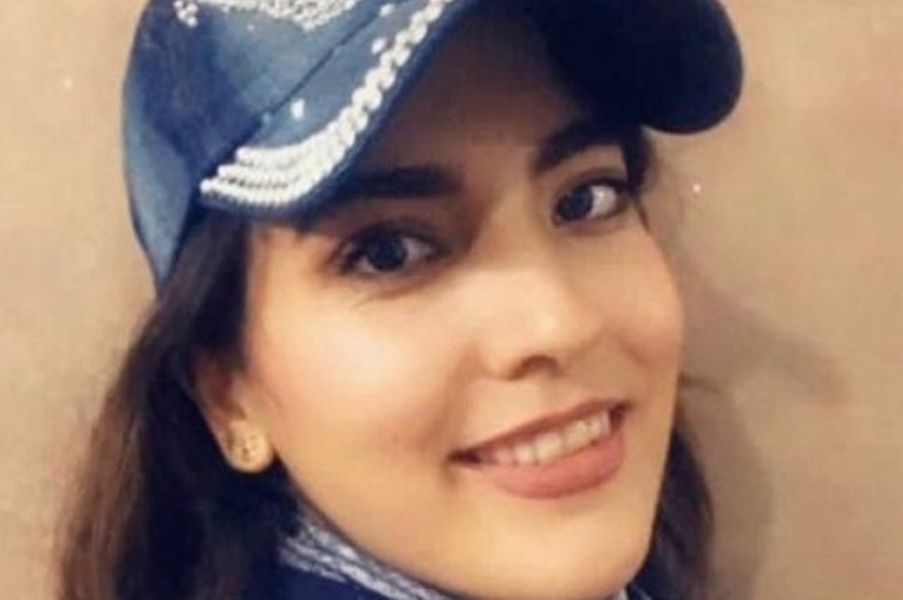 ملیکا عنابی