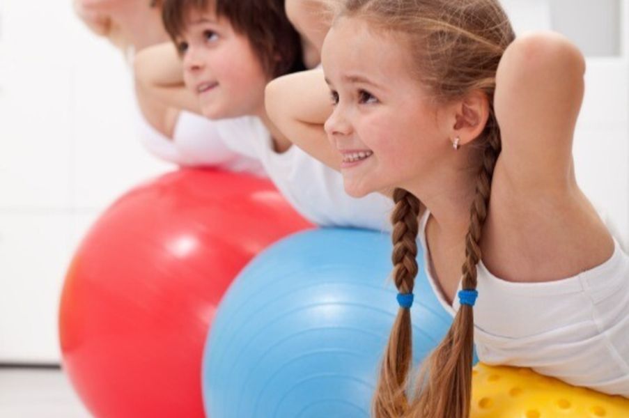 بازی ورزش کودک